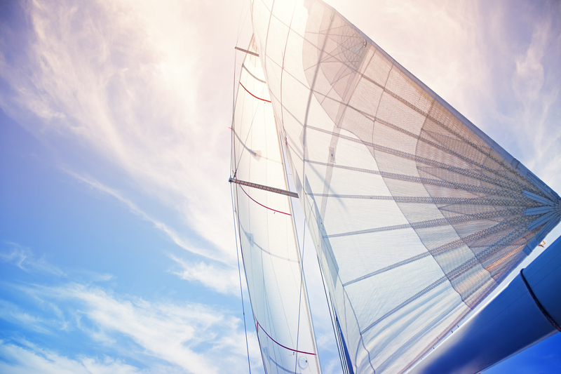 iStock-187096345-SailCatchingWind-Small